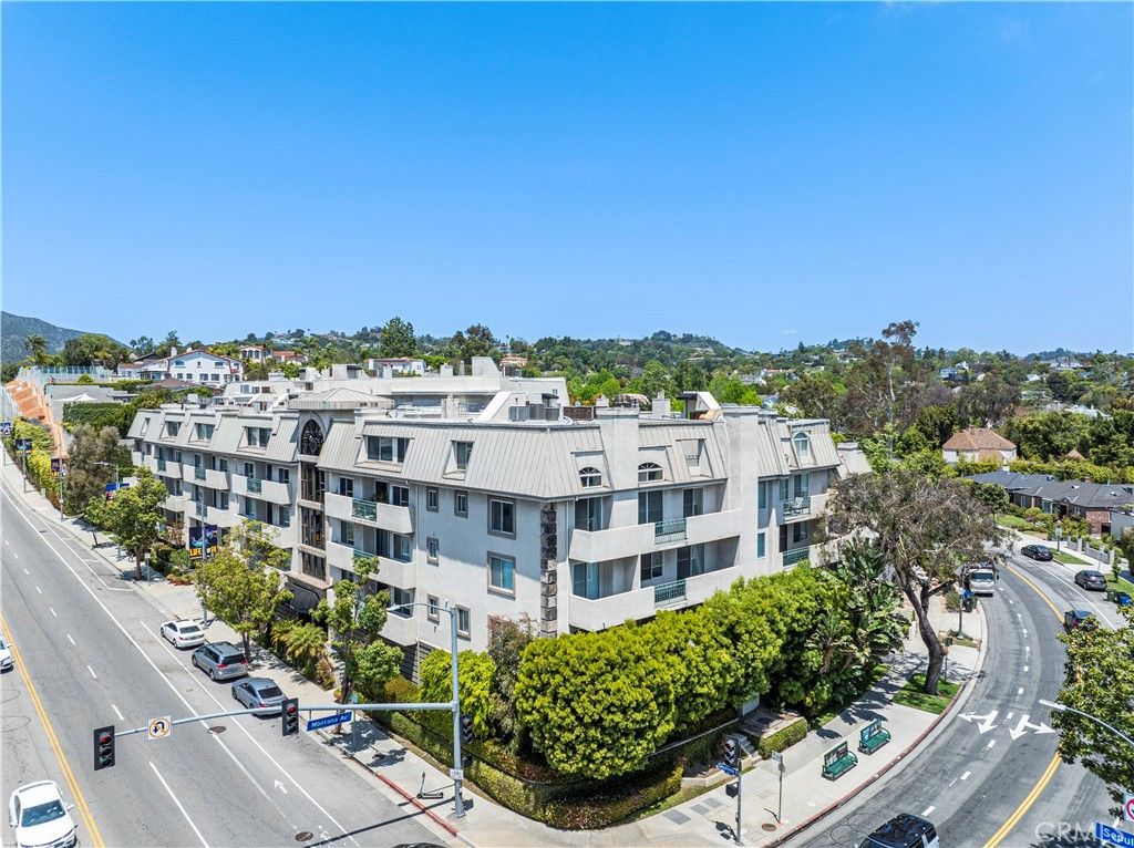 listing image 130721431579338791177