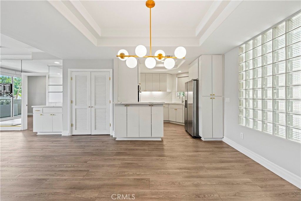 listing image 130727702651074539491