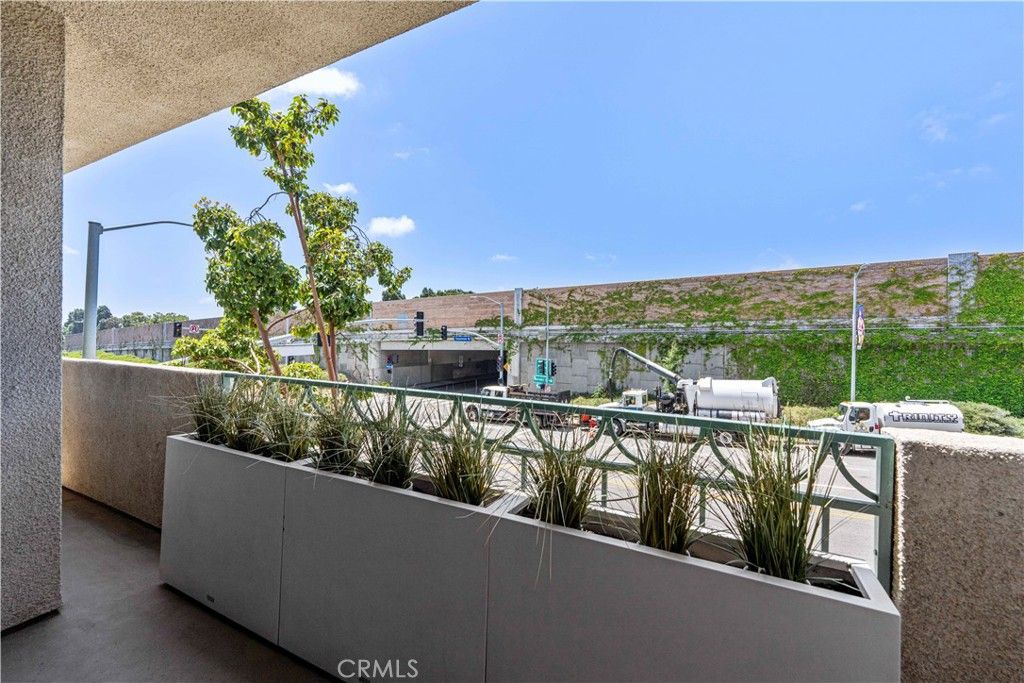 listing image 130720822596671189597