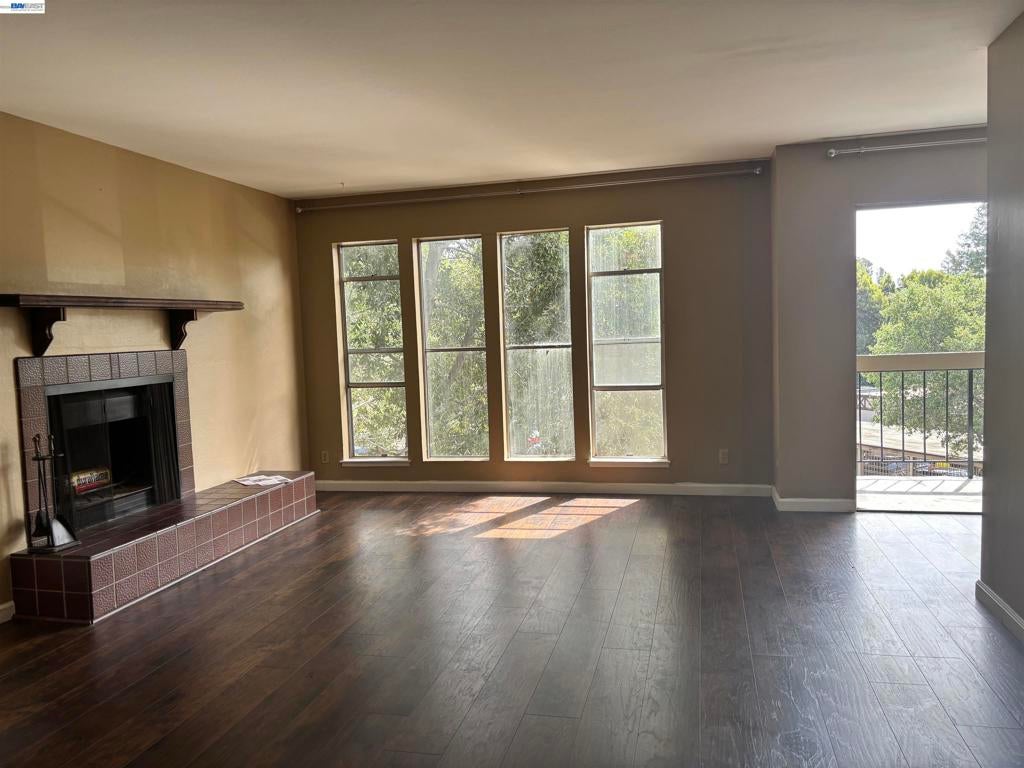 5335 Broadway Terrace Ter 204, Oakland CA 94618