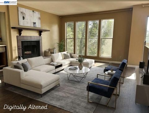 Photo of 5335 Broadway Terrace Ter #204, Oakland, CA 94618 (MLS # 41123566)