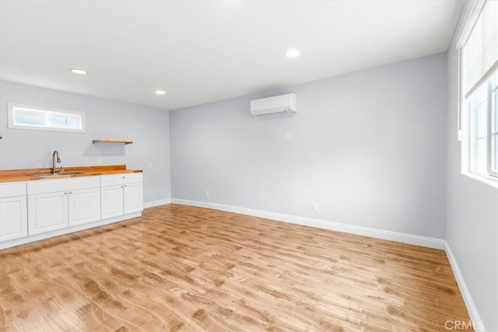 listing image 130726333901989079399