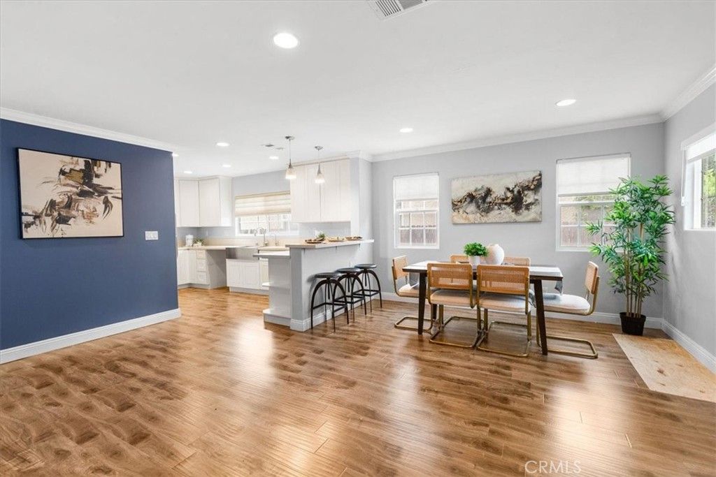listing image 130720272161992296235