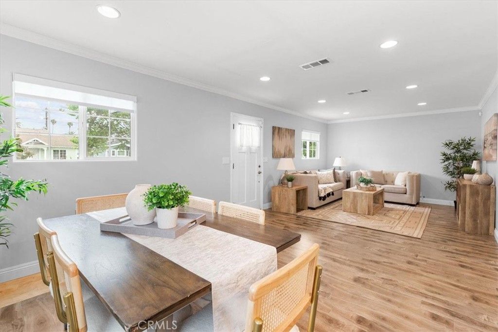 listing image 130727293297094981477