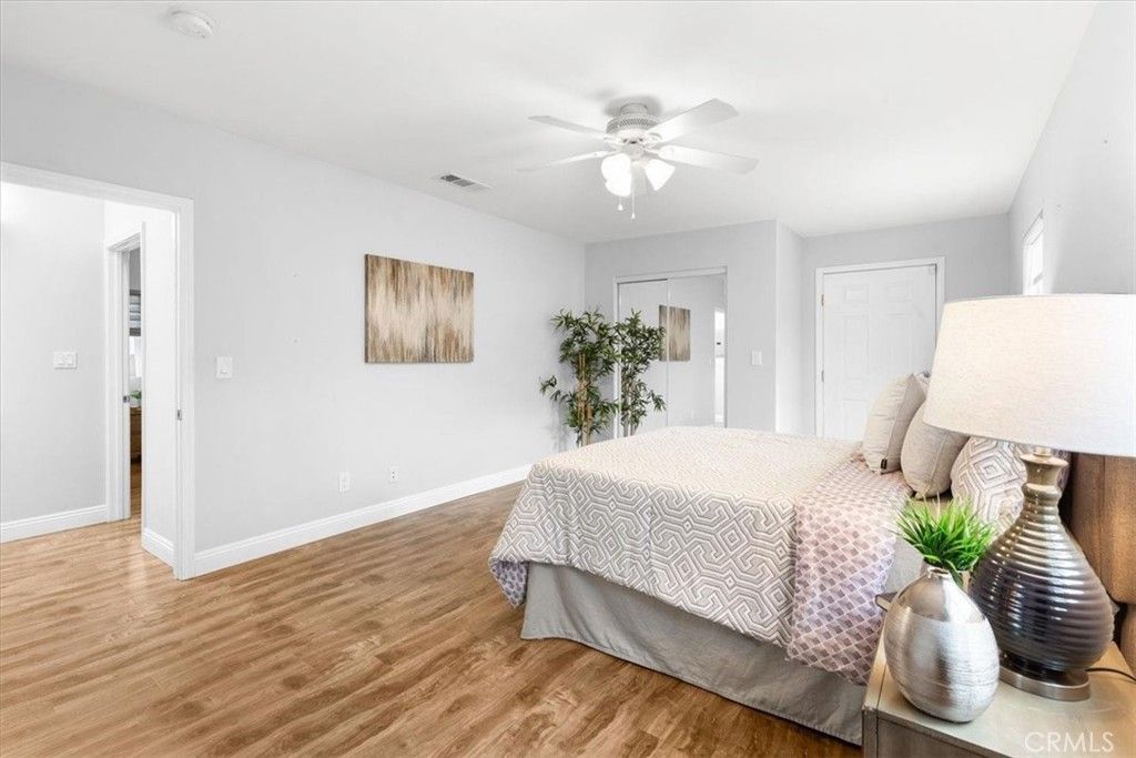 listing image 130724880458498906948