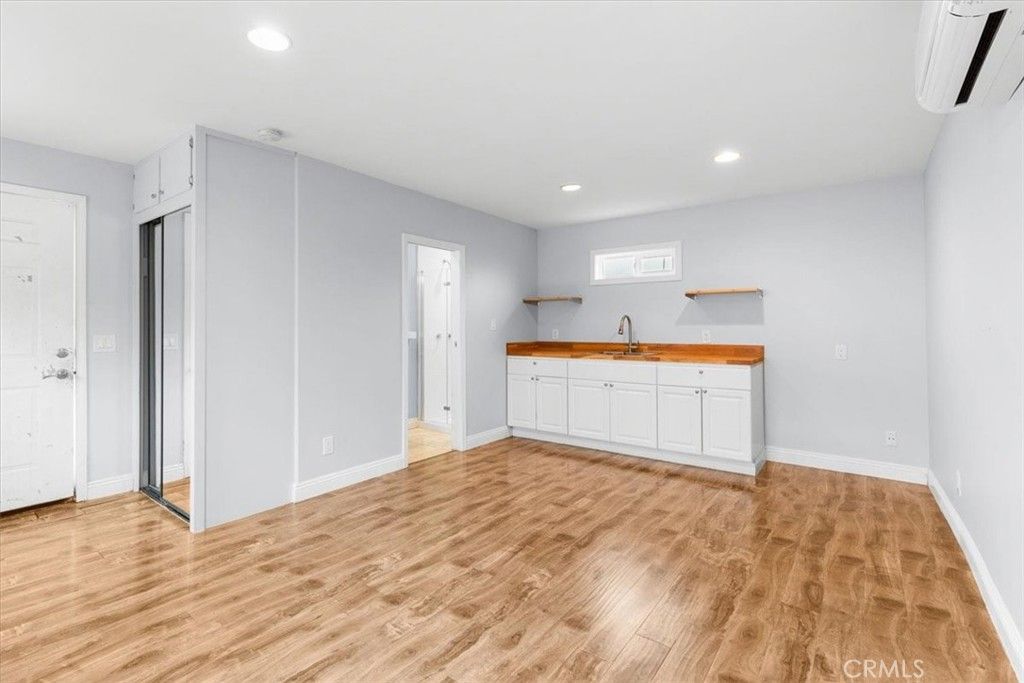 listing image 130729278833002076539