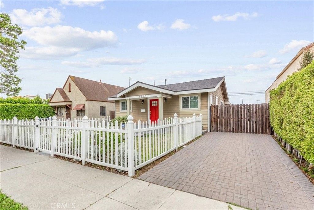 listing image 130721321457952954558