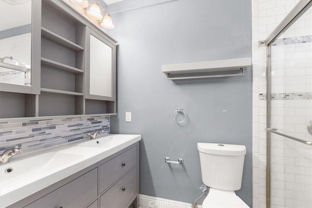 listing image 130725759545347052987