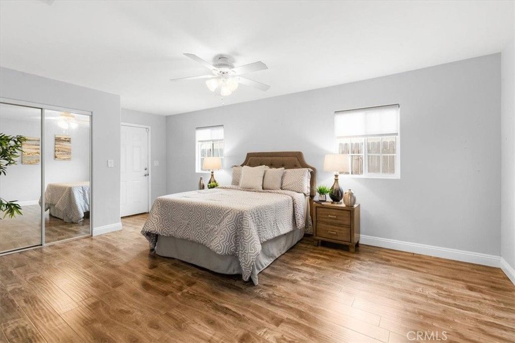 listing image 130725490420818358732