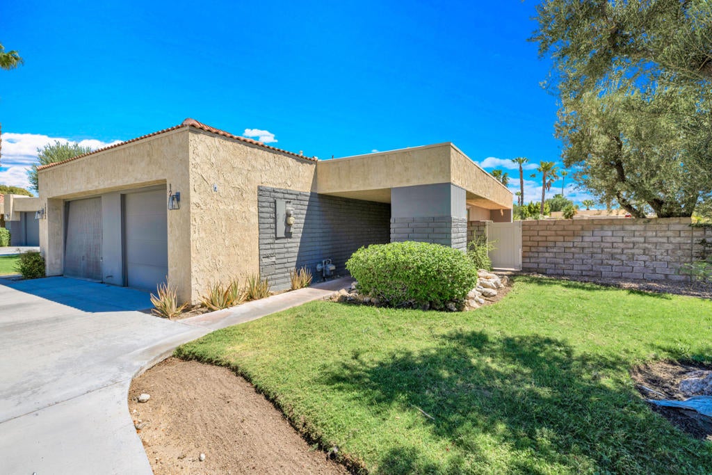 1282 Sunflower Circle N