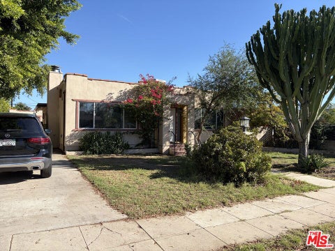 Photo of 10954 Memory Park Avenue, San Fernando, CA 91345 (MLS # 26105053)