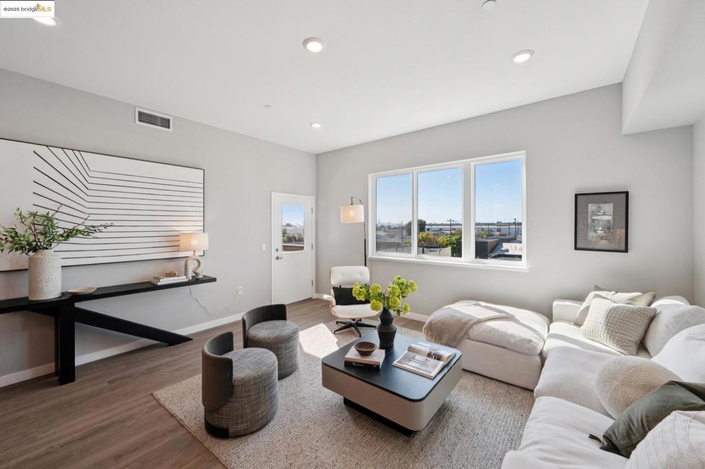 WEST OAKLAND - Residential