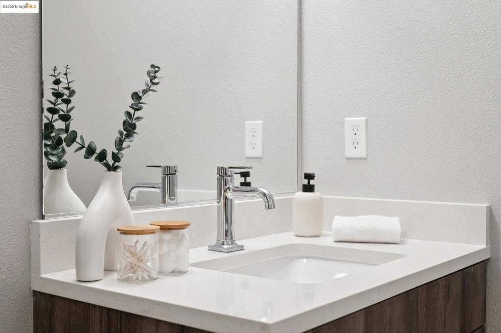 WEST OAKLAND - Residential