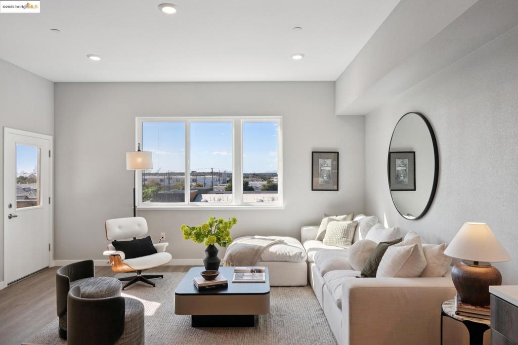 WEST OAKLAND - Residential