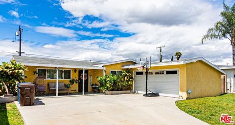 Photo of 533 Doverdale Avenue, La Puente, CA 91744 (MLS # 26827311)