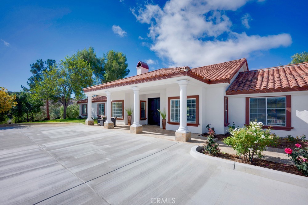39555 Avenida Bonita