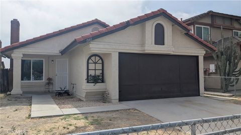 Photo of 1541 Apple Creek DR, Perris, CA 92571 (MLS # IV26139301)