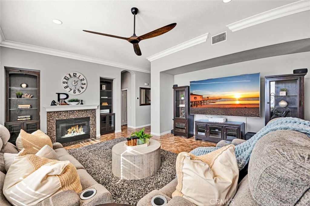 Villa Ridge (VLRG) - Residential