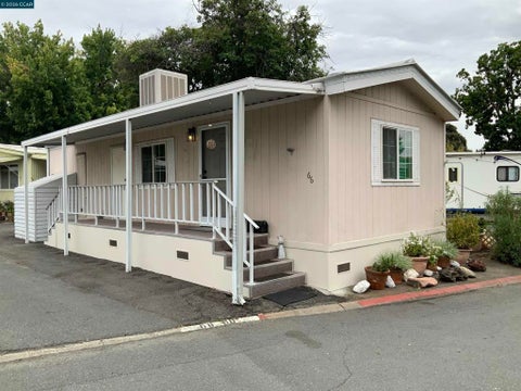 Photo of 66 The Trees Dr. DR, Concord, CA 94518 (MLS # 41137535)