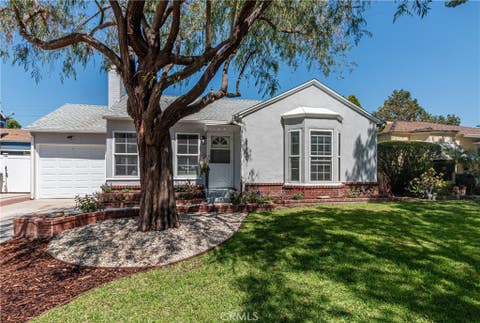 Photo of 1910 N Rose ST, Burbank, CA 91505 (MLS # BB26137772)
