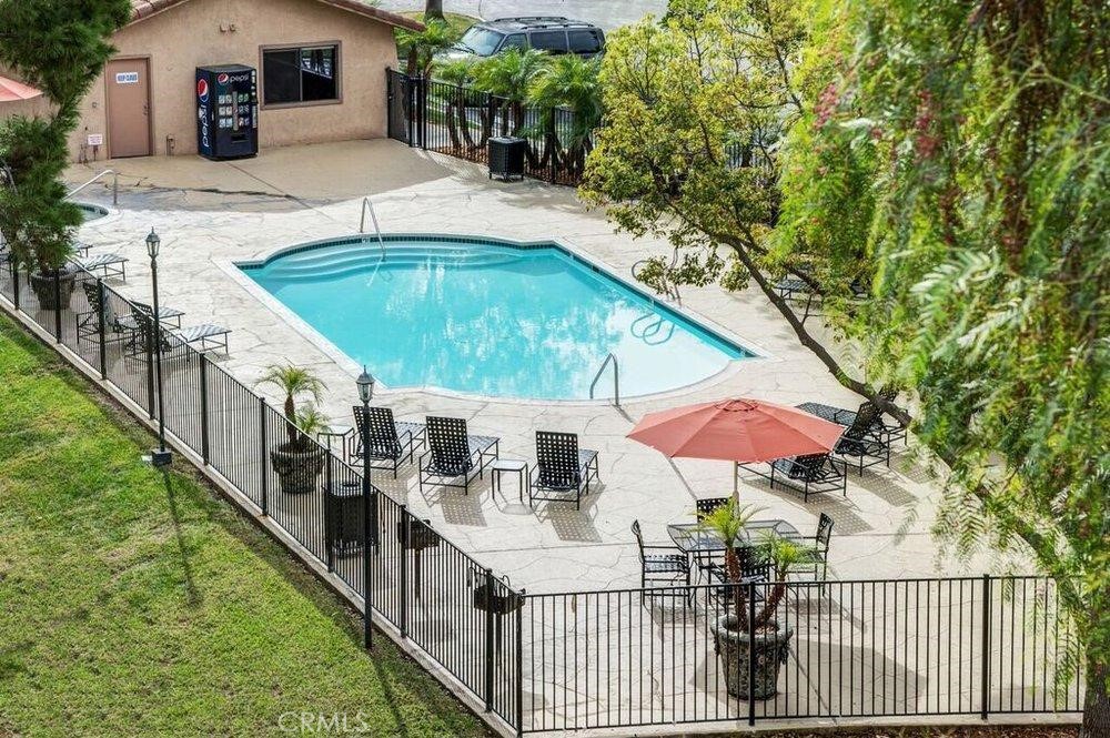 3888 San Ramon Drive 20