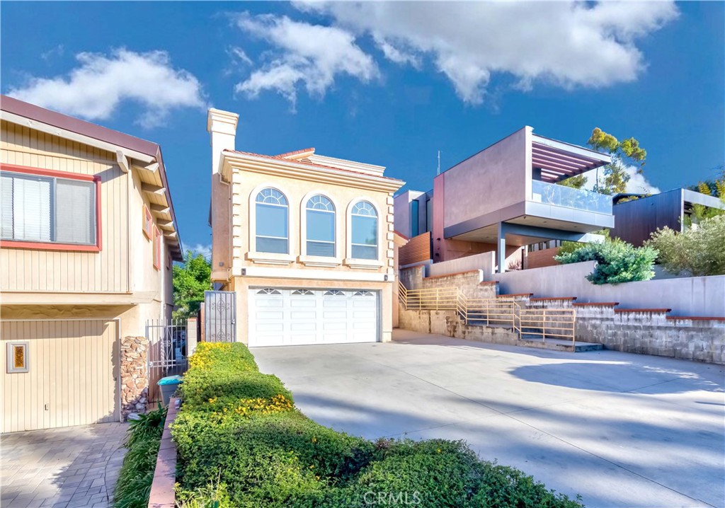 1742 Hanscom Drive