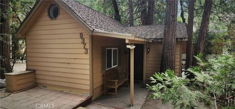 Photo of 9373 Quercus Ln, Forest Falls, CA 92339 (MLS # IG26018298)