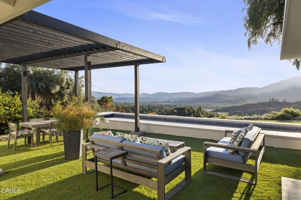 Ojai, California 93023, United States, 4 Bedrooms Bedrooms, ,3 BathroomsBathrooms,Residential,Active,104793
