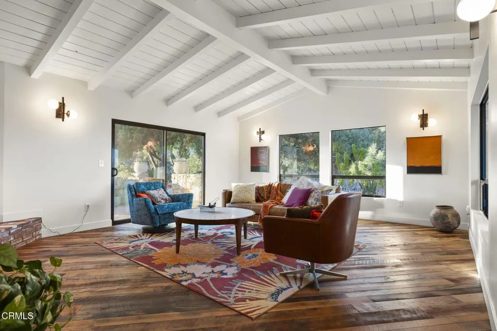 Ojai, California 93023, United States, 4 Bedrooms Bedrooms, ,3 BathroomsBathrooms,Residential,Active,104793