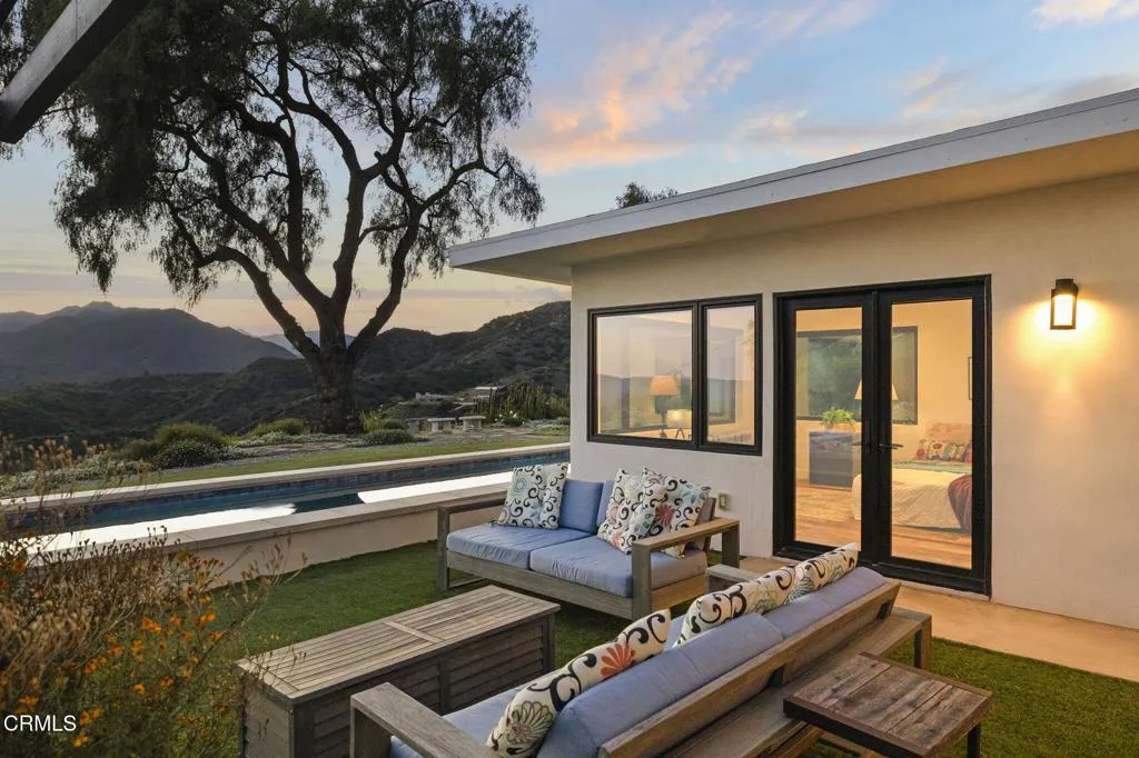 Ojai, California 93023, United States, 4 Bedrooms Bedrooms, ,3 BathroomsBathrooms,Residential,Active,104793