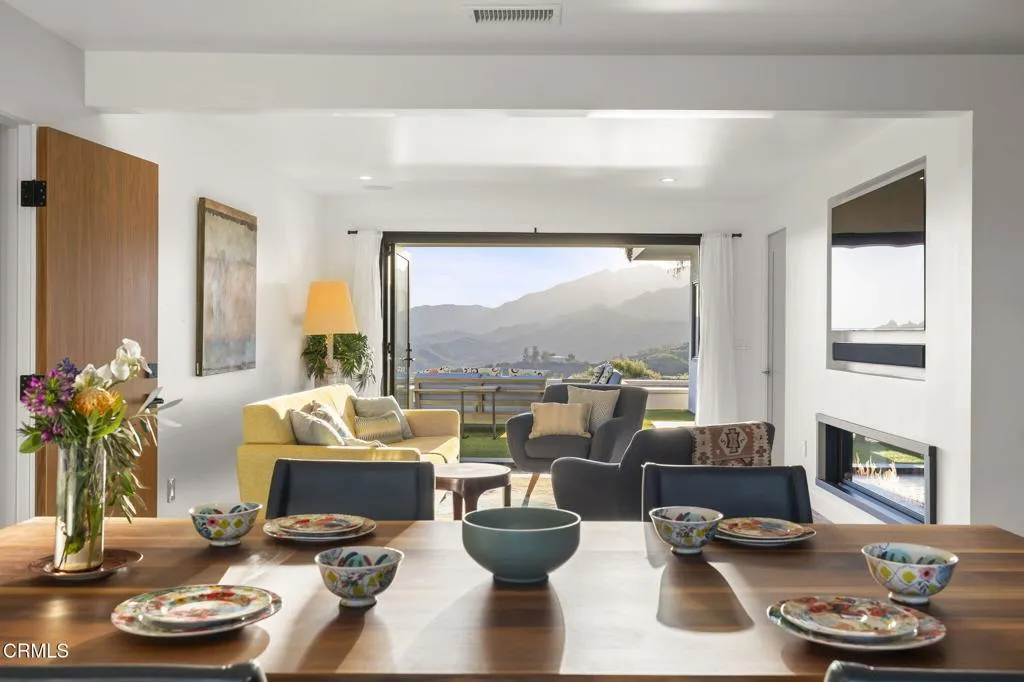 Ojai, California 93023, United States, 4 Bedrooms Bedrooms, ,3 BathroomsBathrooms,Residential,Active,104793