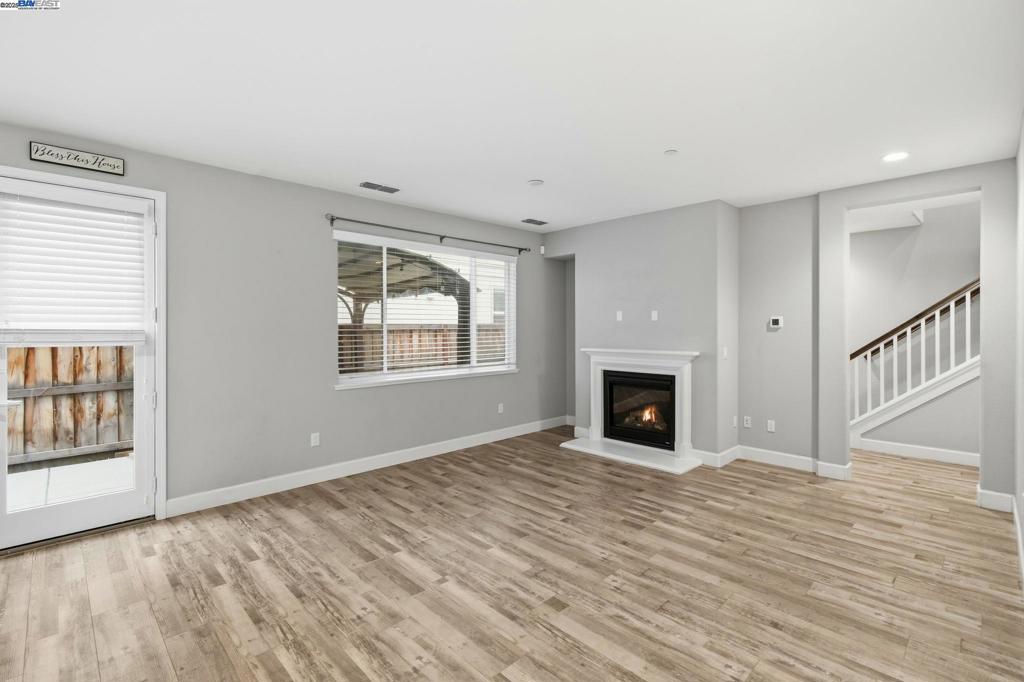 FAIRFIELD - Residential