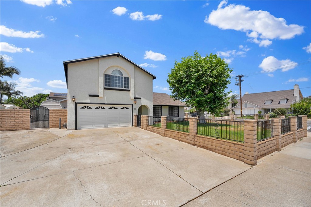 692 N Rancho Santiago Boulevard