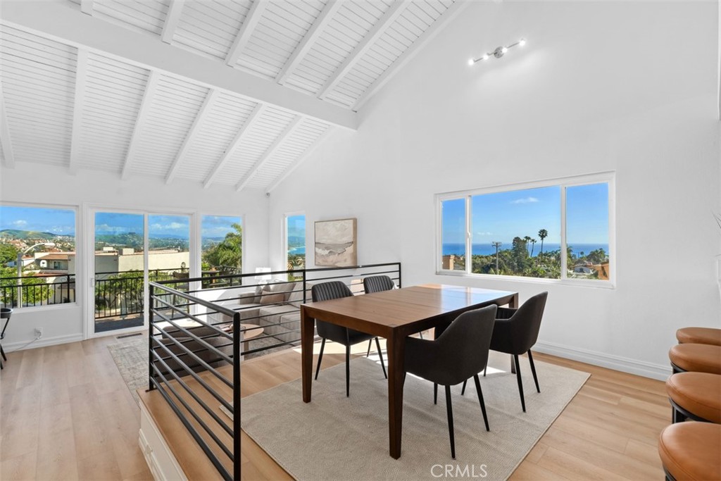 33695 Blue Lantern B