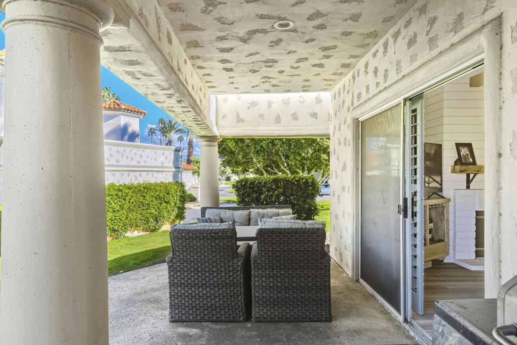 Desert Falls C.C. - Residential Lease