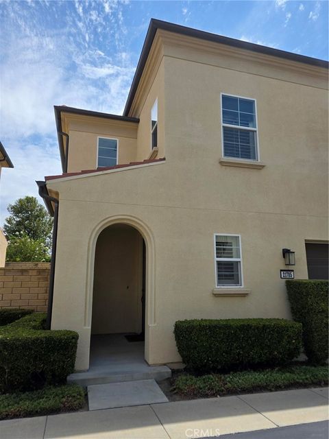 Photo of 21705 Propello DR, Saugus, CA 91350 (MLS # SR26158696)