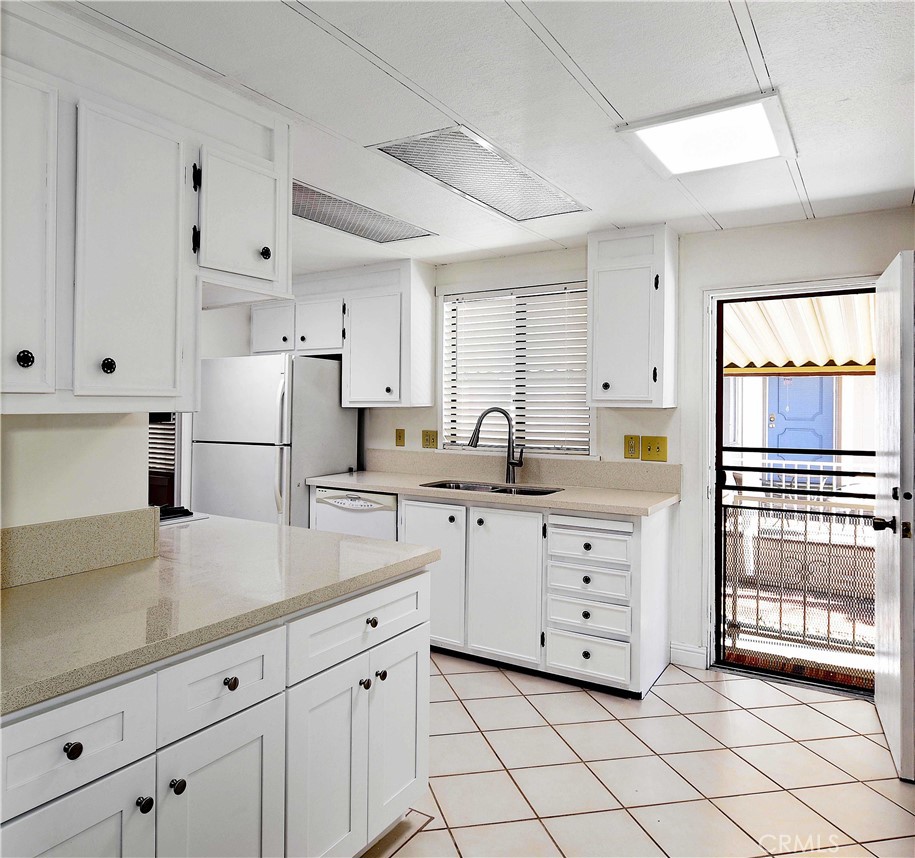 5200 Irvine 254