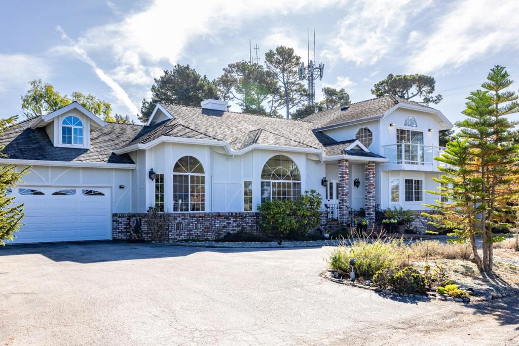 4035 Sunset Lane