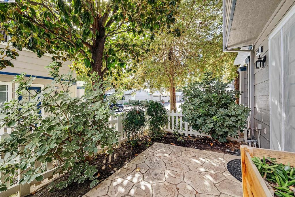 SUMMERGATE - Residential