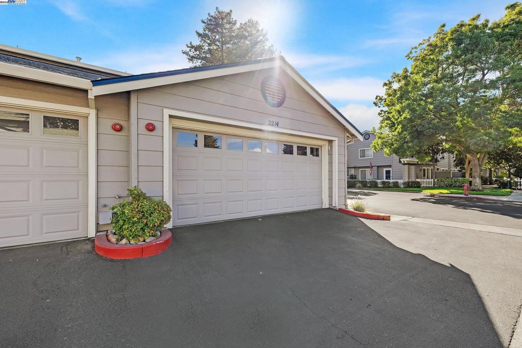 SUMMERGATE - Residential