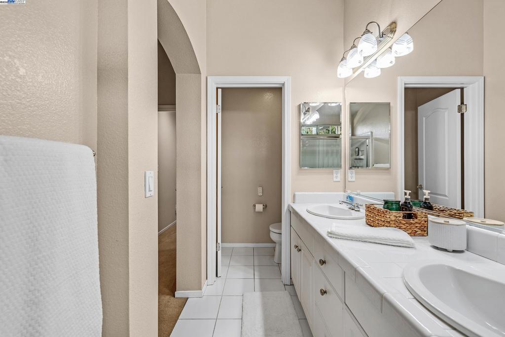 SUMMERGATE - Residential