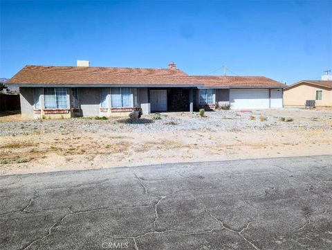 Photo of 4752 Flying H Rd, 29 Palms, CA 92277 (MLS # JT26095725)