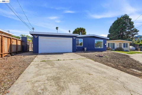 Photo of 1020 Barbara Ln LN, San Pablo, CA 94806 (MLS # 41140734)