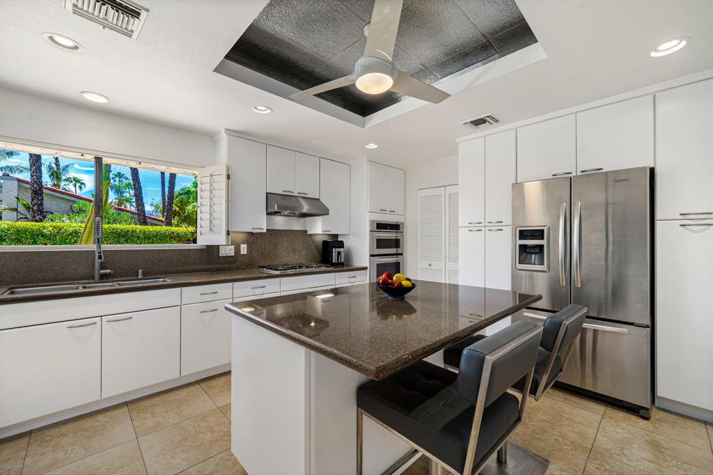 Presidential Estates - Residential Lease