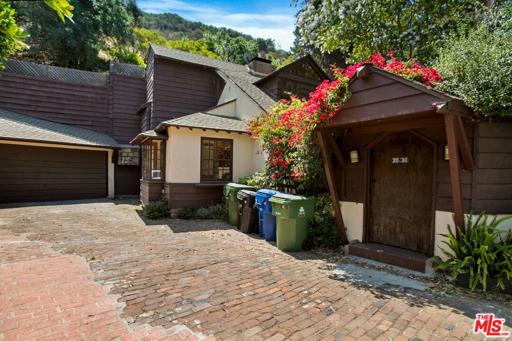 2030 Benedict Canyon Drive, Los Angeles CA 90210