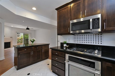 Photo of 4424 Whitsett Avenue #107, Studio City, CA 91604 (MLS # SR26204130)