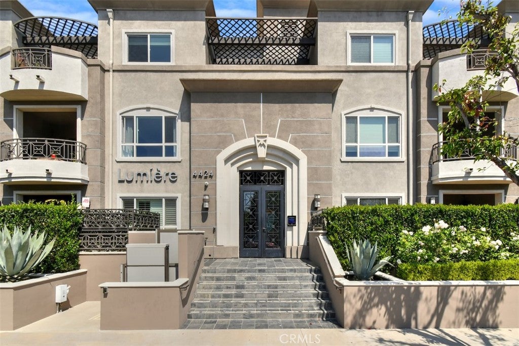 4424 Whitsett Avenue 107