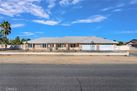 Photo of 14704 Pamlico Rd, Apple Valley, CA 92307 (MLS # HD26201021)