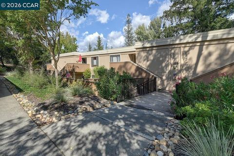 Photo of 1136 Rockledge Ln Ln #6, Walnut Creek, CA 94595 (MLS # 41127890)