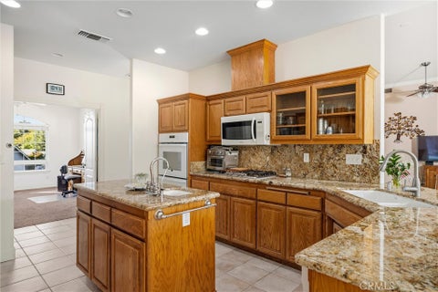 Tiny photo for 2017 Knollglen Court, Paso Robles, CA 93446 (MLS # NS26230926)